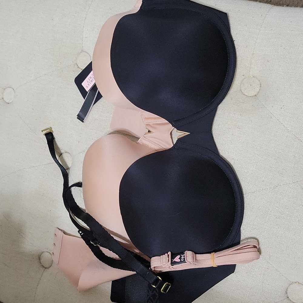 VS Black & Nude Strapless Bras 34D